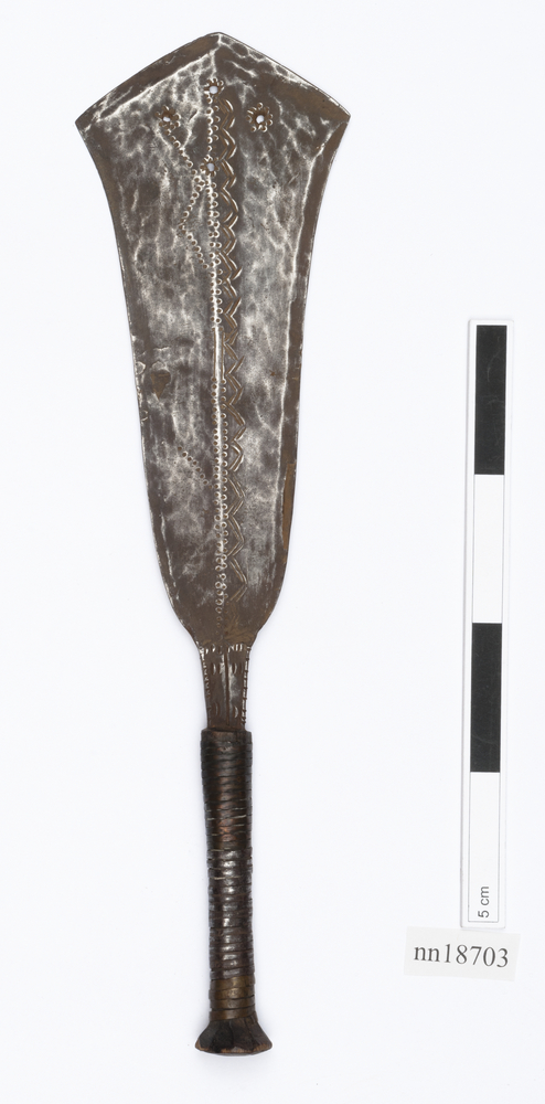 Image of knife (weapons: edged)