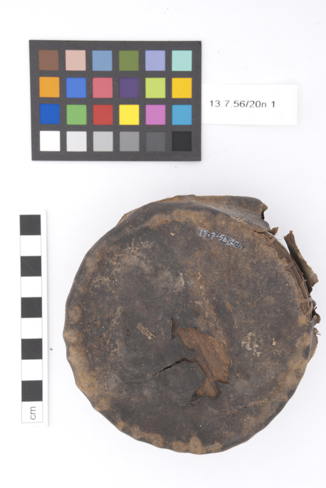 Bottom view of whole of Horniman Museum object no 13.7.56/20n.1