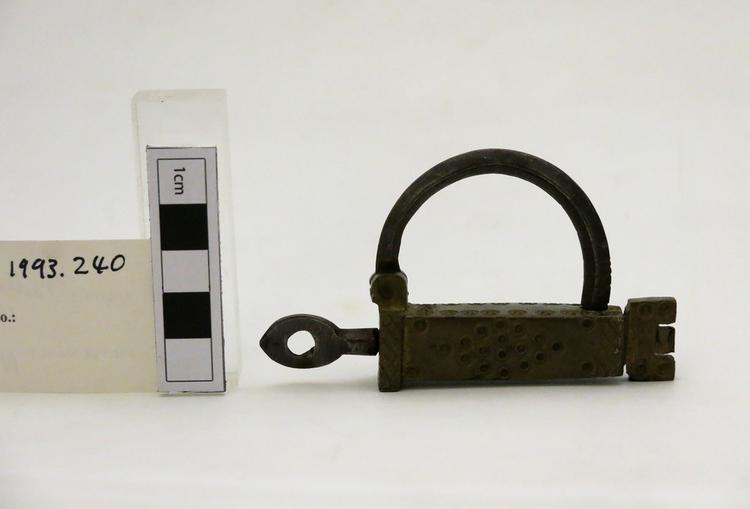 Image of padlock (lock)