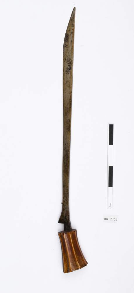 Image of sword (weapons: edged)