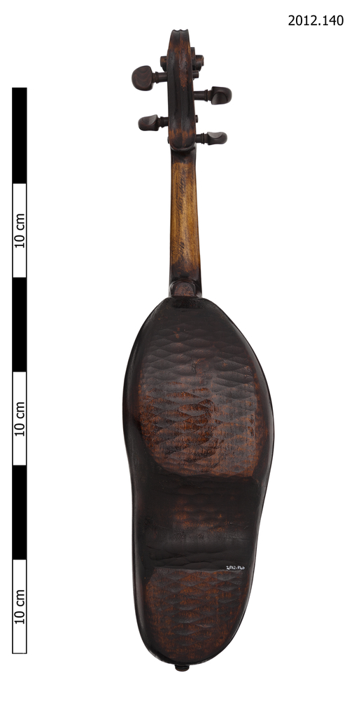 Dorsal view of whole of Horniman Museum object no 2012.140