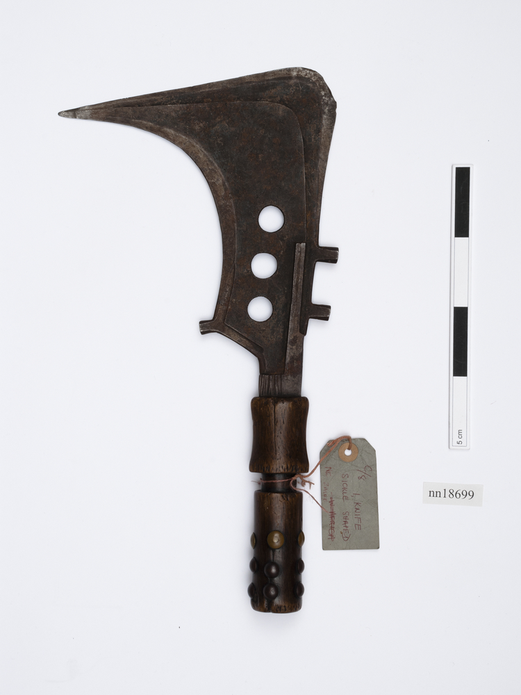 Image of knife (weapons: edged)