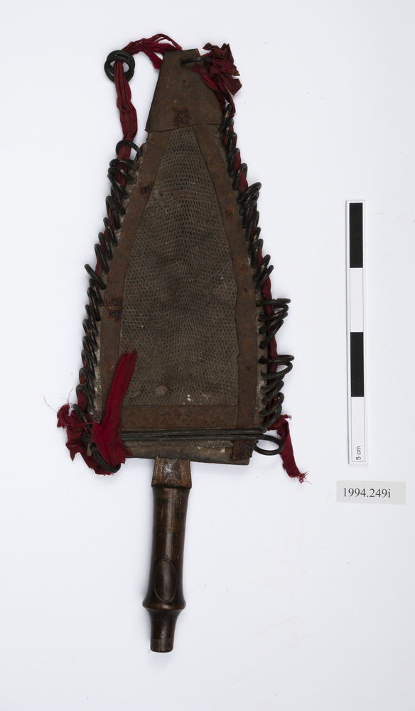 Image of knife (weapons: edged)