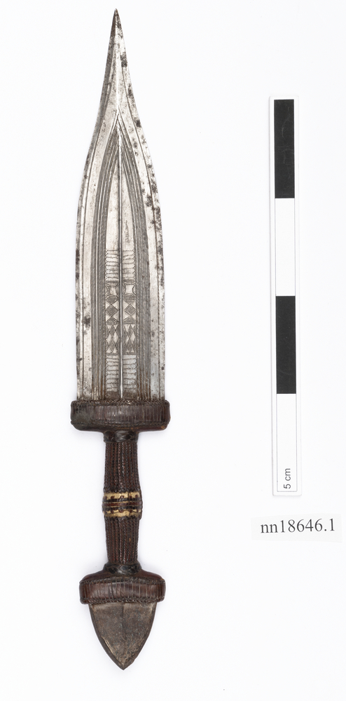 image of dagger (weapons: edged)
