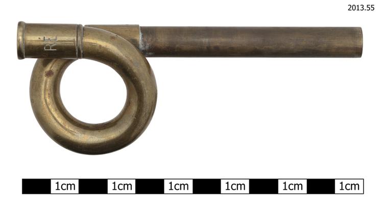 Image of crook (element of musical instrument)