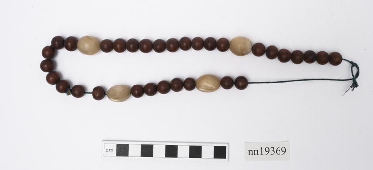 Image of beads (ornaments (personal adornment))