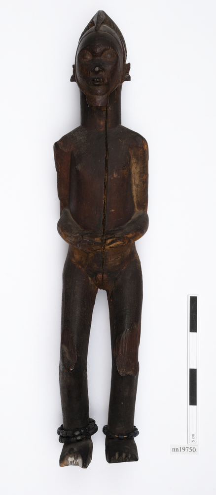 General view of whole of Horniman Museum object no nn19750