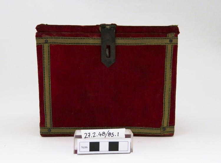 Frontal view of whole of Horniman Museum object no 27.2.48/85.1