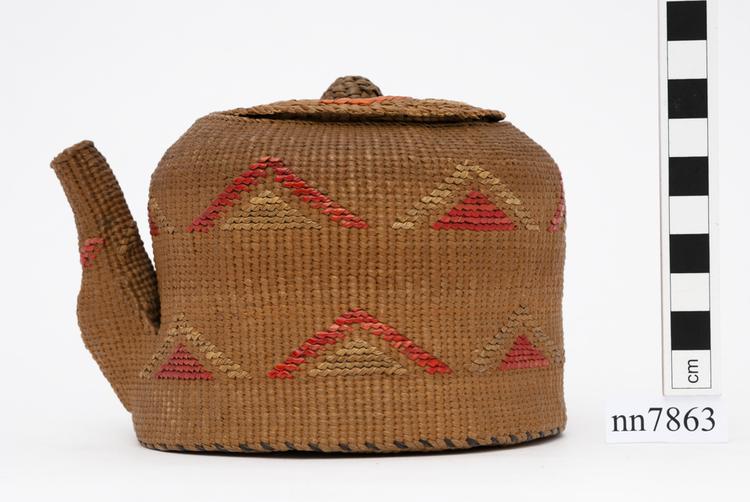 Image of basket (general & multipurpose); lid (containers)