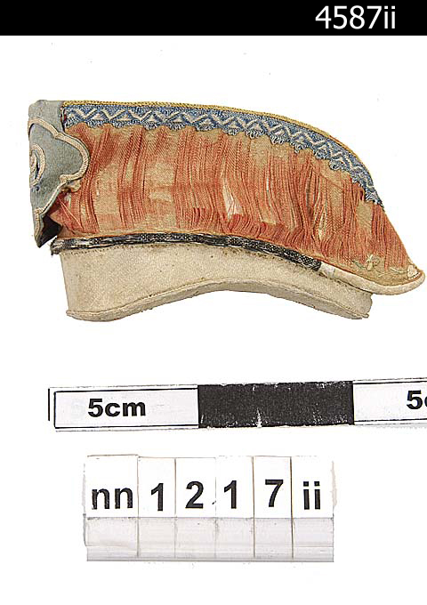 Image of bound foot shoe (shoe (clothing: footwear))