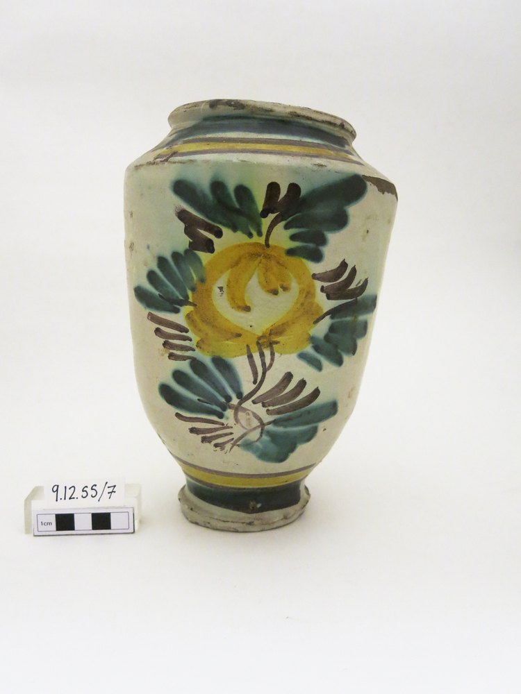 Image of vase (household miscellany)