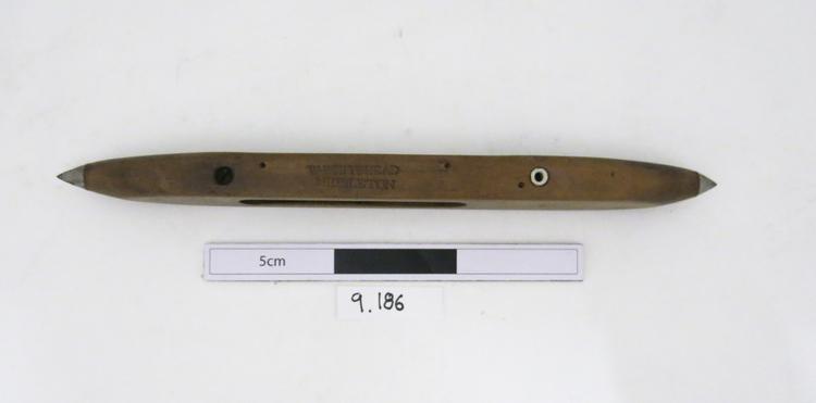 Side view of whole of Horniman Museum object no 9.186