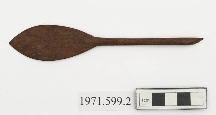 canoe paddle; dugout with single outriggers (dugout canoe model)