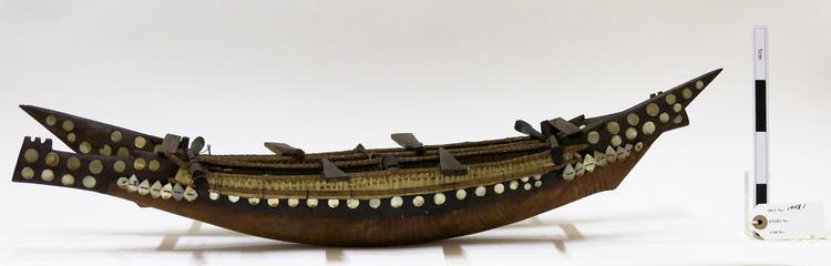 Image of dugout canoe model