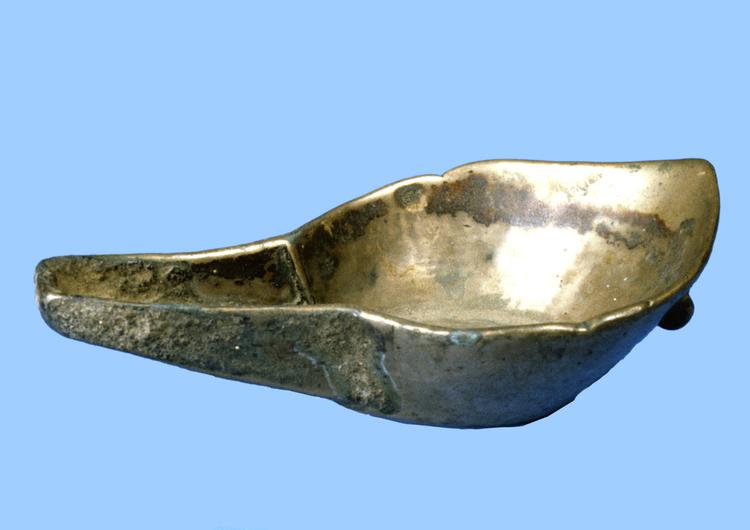 Image of oil lamp (lamp (lighting devices))