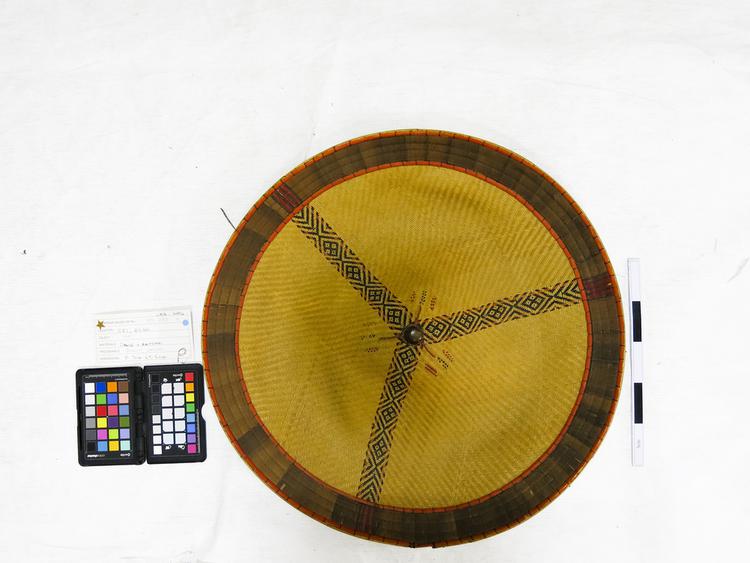 Image of hat (clothing: headwear); sinong