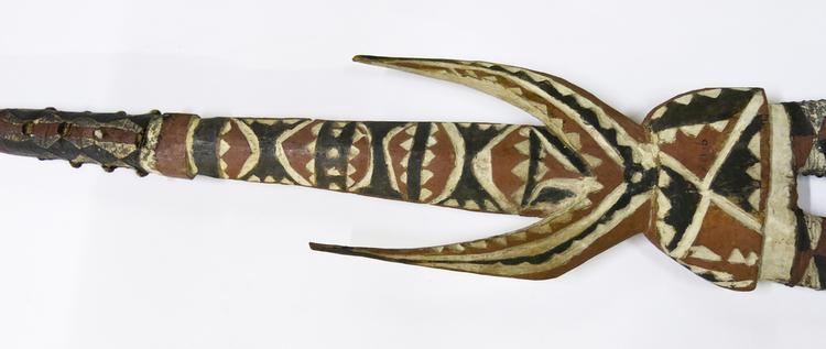 Frontal view of part of Horniman Museum object no 9.43