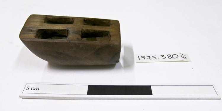 General view of whole of Horniman Museum object no 1975.380iii