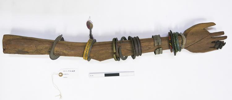 General view of whole of Horniman Museum object no 7.12.60/8
