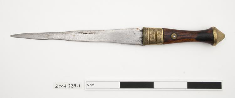 dagger (weapons: edged)