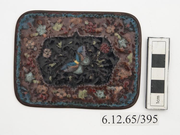 Frontal view of whole of Horniman Museum object no 6.12.65/395
