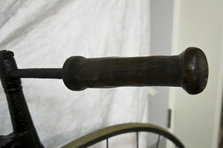 Detail view of handlebar of Horniman Museum object no nn1973