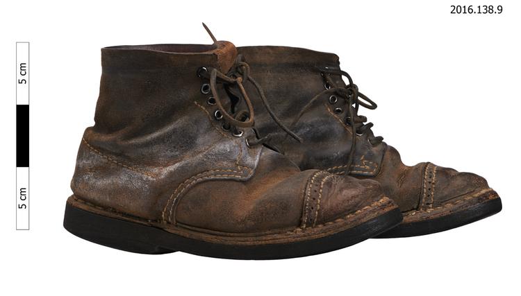 image of shoes (clothing: footwear)