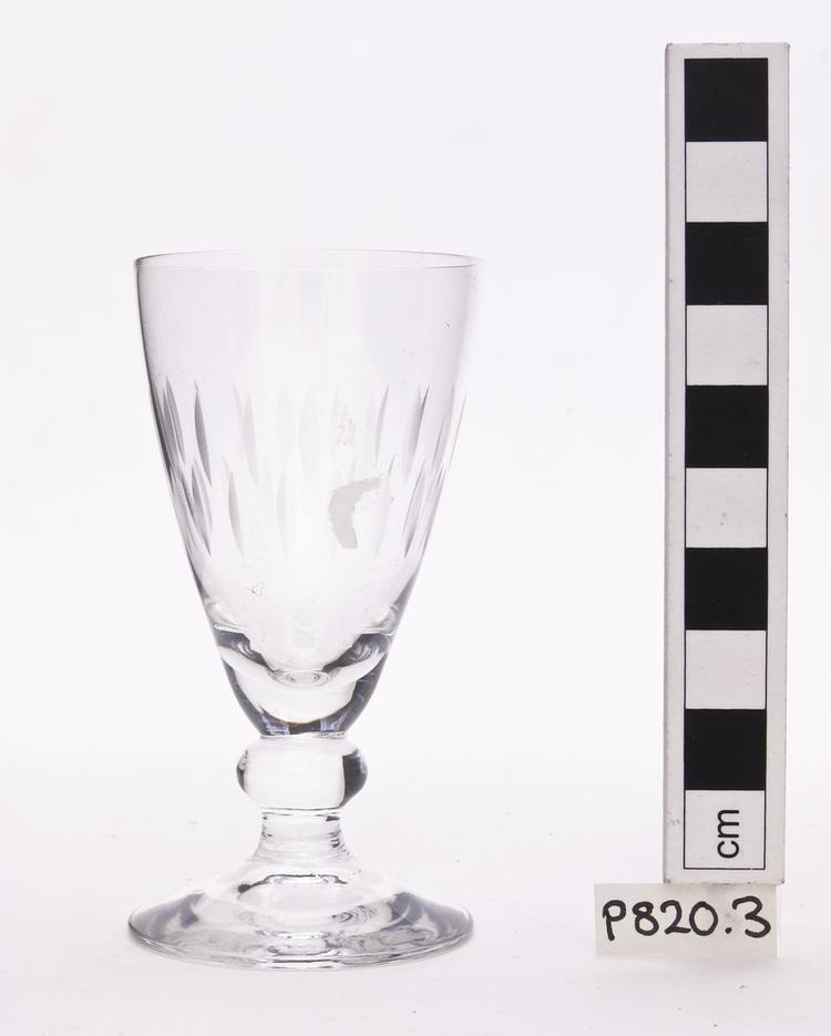 glass (narcotics & intoxicants: drinking)