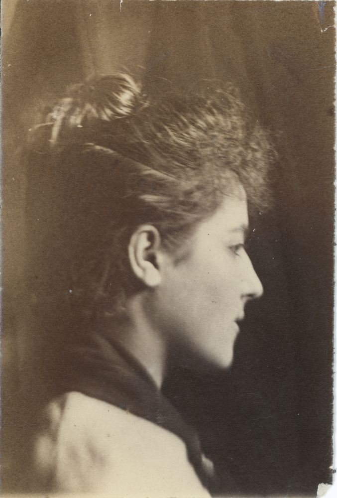 Image of Photograph of a woman, potentially Laura Horniman