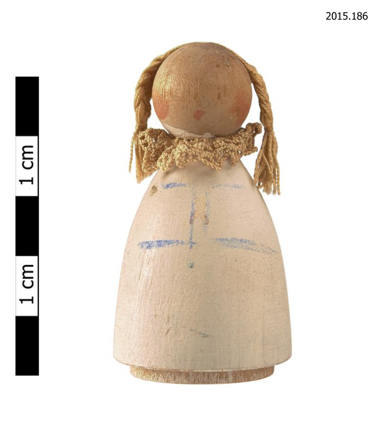 Frontal view of whole of Horniman Museum object no 2015.186