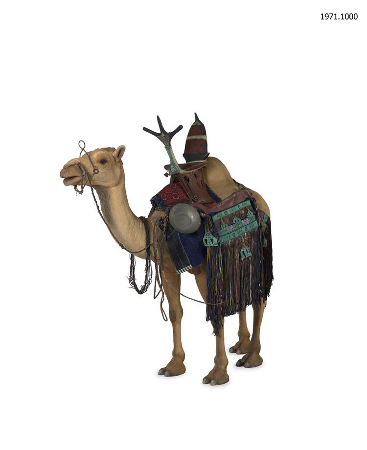 Image of girth (camel furniture)