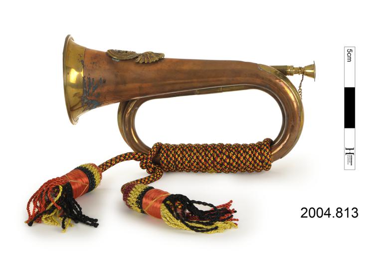 Image of 423.121.22 End blown labrosones with curved or folded tubes with mouthpiece