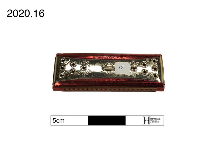 image of harmonica