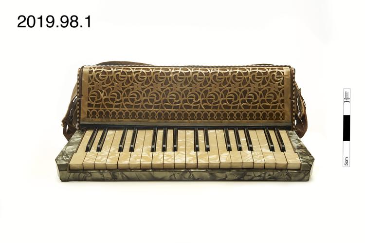 Image of accordion