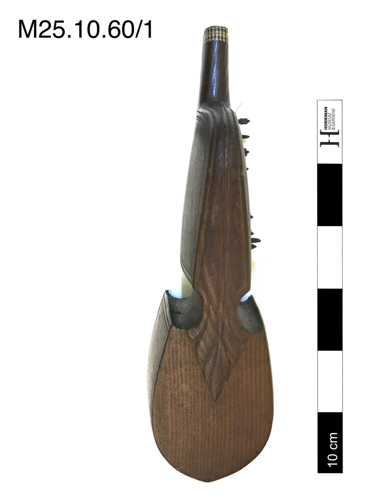 Dorsal view of whole of Horniman Museum object no M25.10.60/1