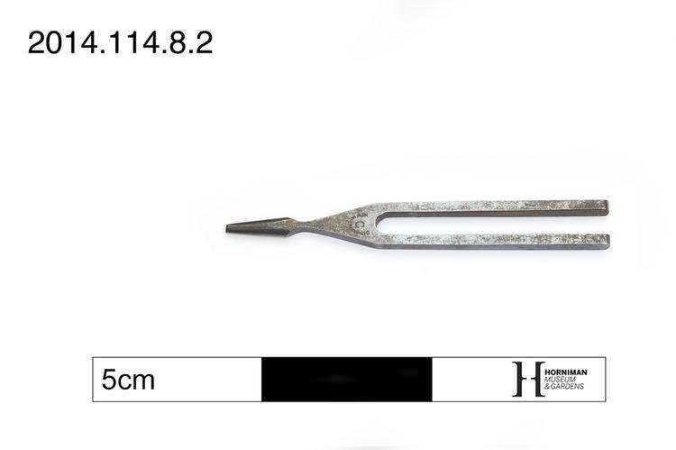 image of tuning-fork (tuning implement)