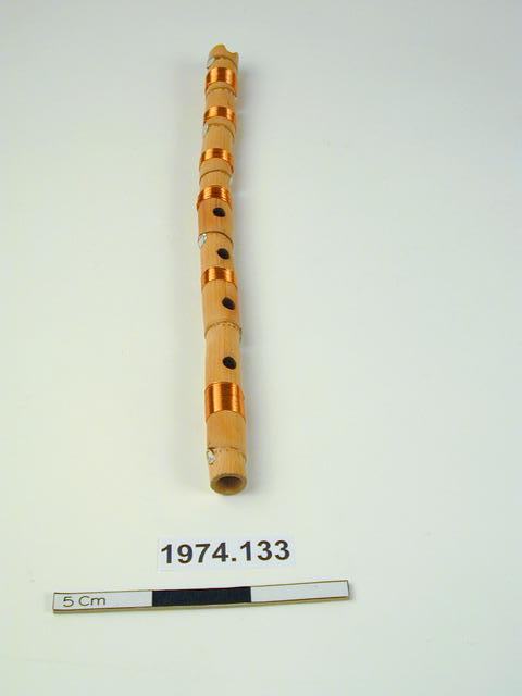 Frontal view of object no. 1974.133. Image of endblown flutes (museum no. 1974.133).