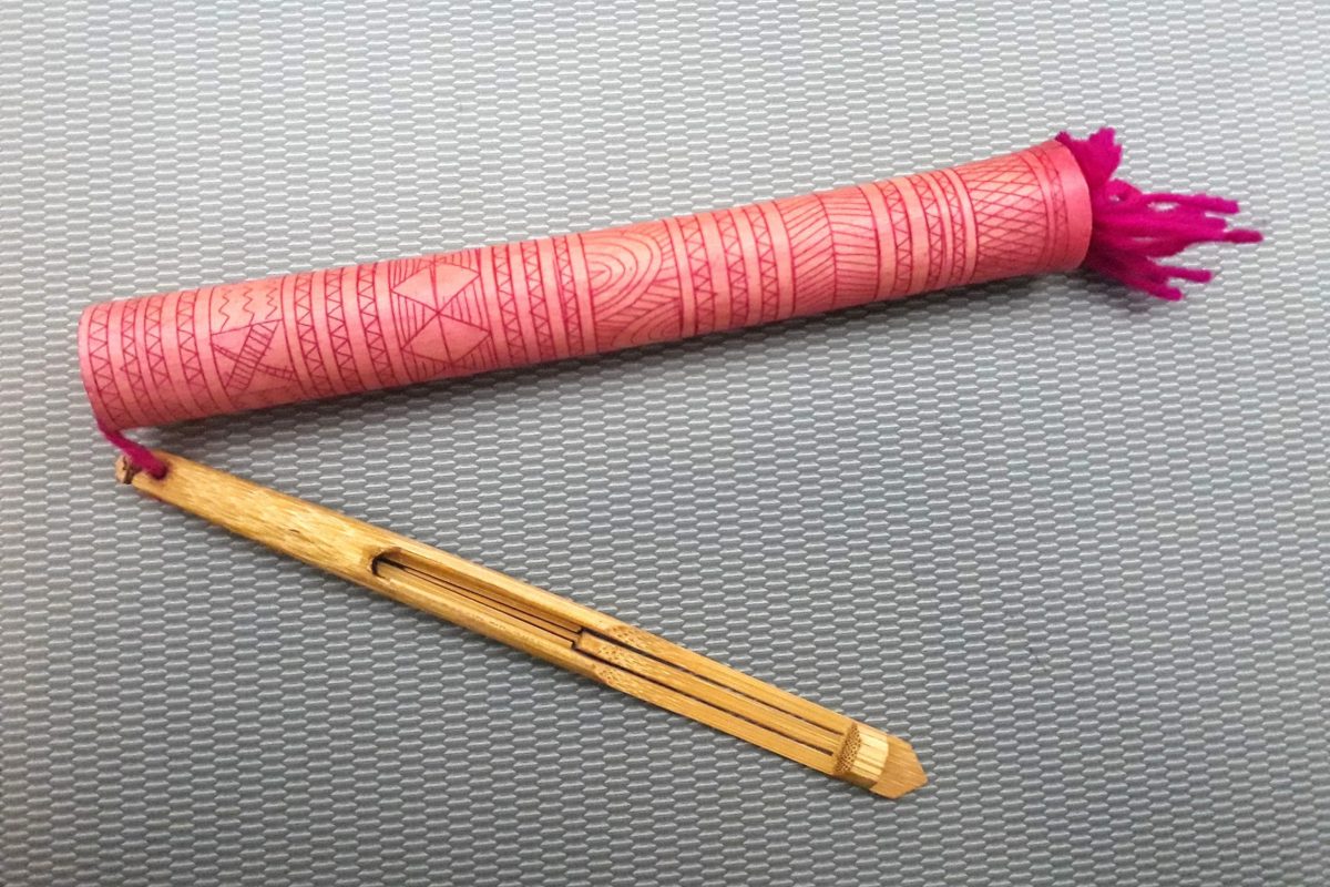 A red jews harp