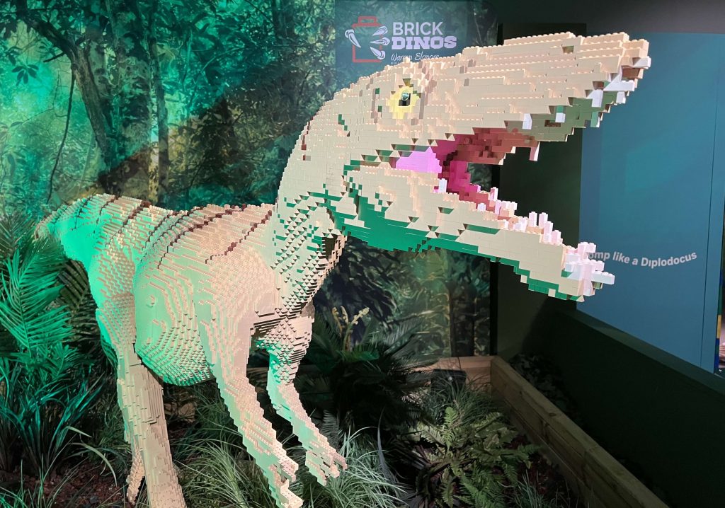 Masiakasaurus model made of Lego